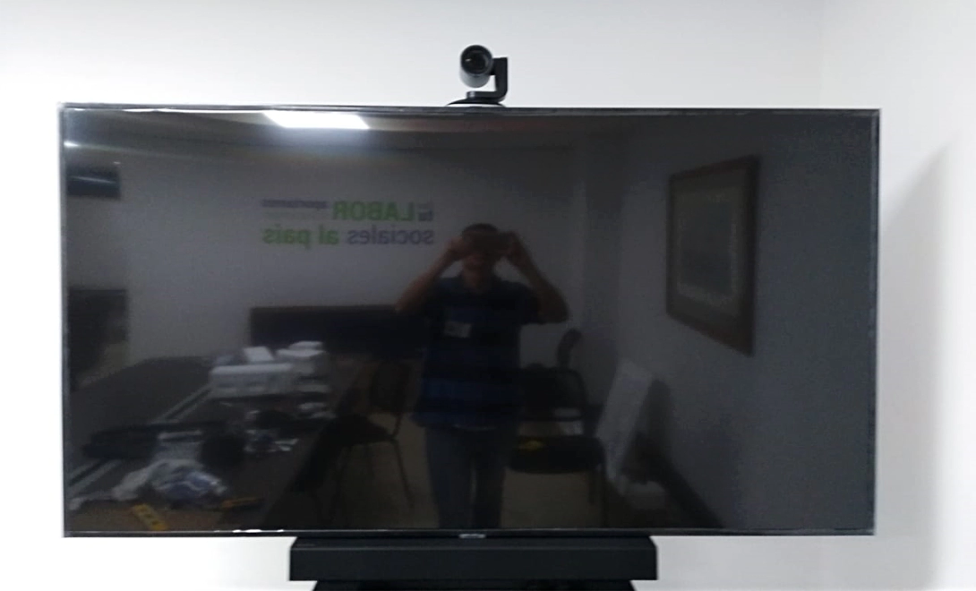 Mueble de piso para videoconferencias